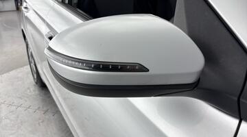 2020 Hyundai SE Launch Edition Euro 6 5-door (Grey) - Image: 38