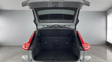 2025 Volvo 2.0 B4 MHEV Plus DCT Auto Euro 6 5-door (Grey) - Image: 12