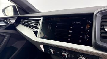 2025 Audi 1.0 TFSI 30 Black Edition Sportback S Tronic Euro 6 5-door (White) - Image: 17