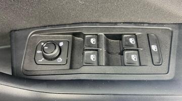 2025 Volkswagen TSI Match Euro 6 5-door (Grey) - Image: 19