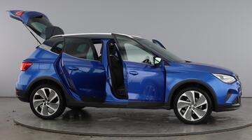 2022 SEAT 1.0 TSI FR Edition Euro 6 5-door (Blue) - Image: 10