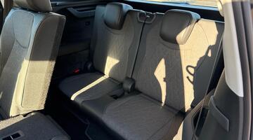 2025 Volkswagen 2.0 TDI Life DSG Euro 6 5-door (Black) - Image: 14