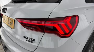 2025 Audi 2.0 TDI 40 Black Edition S Tronic quattro Euro 6 5-door (White) - Image: 32