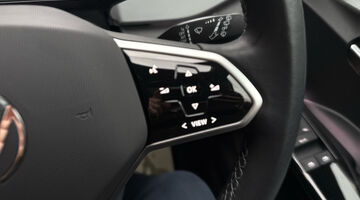 2022 Volkswagen Pro Performance 58kWh Family Auto 5-door (Multicolour) - Image: 29