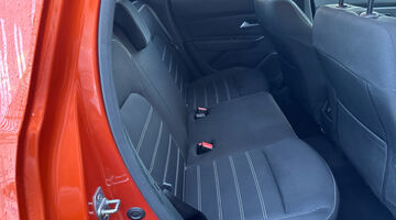 2022 Dacia TCe Prestige Euro 6 5-door (Orange) - Image: 28