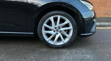 2023 SEAT 1.0 TSI FR Euro 6 5-door (Black) - Image: 14