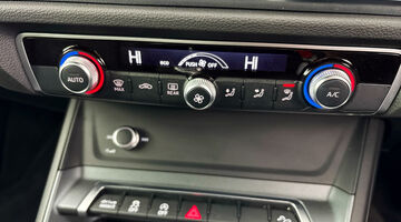 2025 Audi TFSI CoD 35 S line S Tronic Euro 6 5-door (Black) - Image: 16