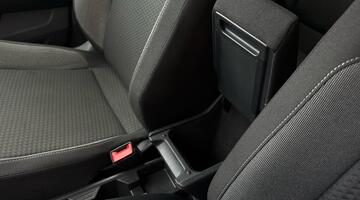 2025 Volkswagen 1.0 TSI Match Euro 6 5-door (Silver) - Image: 27