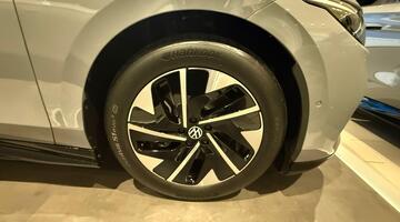 2025 Volkswagen Pro 77kWh Match Plus Tourer Auto 5-door (Grey) - Image: 6