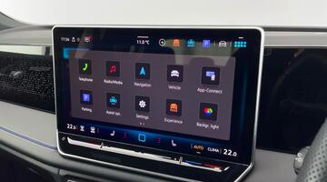 2025 Volkswagen 2.0 TDI R-Line DSG Euro 6 5-door (Red) - Image: 18