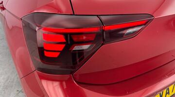 2022 Volkswagen 1.0 TSI Life DSG Euro 6 5-door (Red) - Image: 30