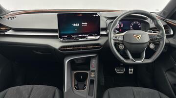 2025 CUPRA 2.0 TSI VZ1 DSG 4-doorive Euro 6 5dr (Black) - Image: 8