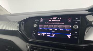 2024 Volkswagen 1.0 TSI Black Edition DSG Euro 6 5-door (Silver) - Image: 14