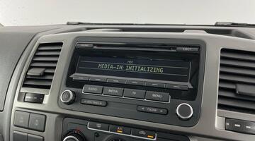 2013 Volkswagen 2.0 TDI Beach FWD 4-door (Blue) - Image: 15