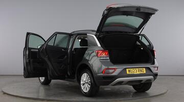 2023 Volkswagen 1.0 TSI Life Euro 6 5-door (Grey) - Image: 11