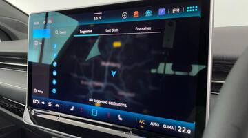 2025 Volkswagen Pro 77kWh Match Tourer Auto 5-door (White) - Image: 1