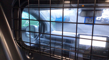 2025 Ford 2.0 300 EcoBlue Limited Auto LH1 Euro 6 5-door (Silver) - Image: 24