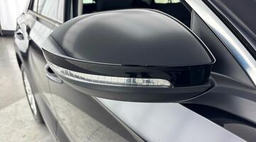 2023 Volkswagen 1.0 TSI Life Euro 6 5-door (Black) - Image: 38