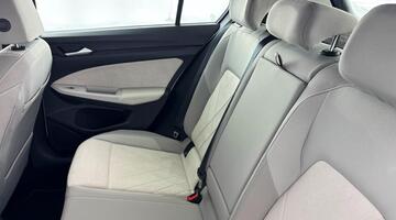 2023 Volkswagen TSI Style Euro 6 5-door (White) - Image: 34