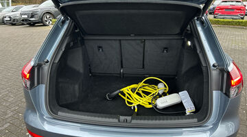 2025 Audi 45 S line Auto 5-door 82kWh (Blue) - Image: 20