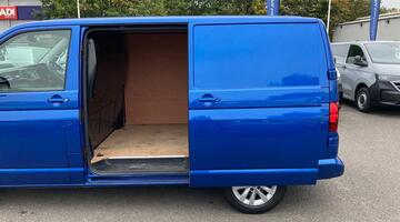 2023 Volkswagen 2.0 TDI T30 Highline FWD SWB Euro 6 5-door (Blue) - Image: 15