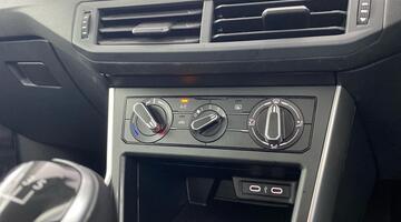 2023 Volkswagen 1.0 EVO Life Euro 6 5-door (Black) - Image: 7