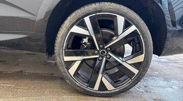 2025 Volvo 2.0 T8 18.8kWh Ultra Dark Auto Euro 6 5-door (Black) - Image: 16