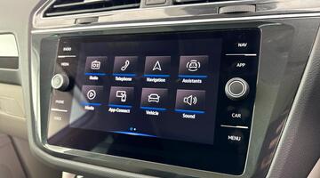 2022 Volkswagen 2.0 TDI Elegance DSG Euro 6 5-door (White) - Image: 18