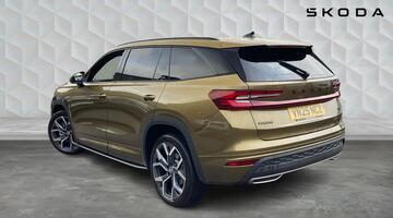 2025 Škoda 2.0 TDI SportLine DSG 4WD Euro 6 5-door (7 Seat) (Gold) - Image: 4