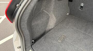 2024 Volvo 2.0 B4 MHEV Ultra Bright DCT Auto Euro 6 5-door (Silver) - Image: 23