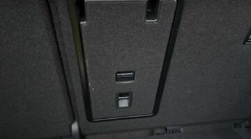 2025 Volkswagen Pro 77kWh Match Auto 5-door (Blue) - Image: 34