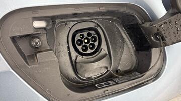 2021 Volkswagen Pro Performance 58kWh Tech Auto 5-door (Blue) - Image: 29