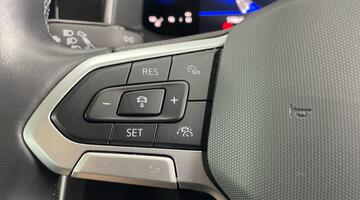 2022 Volkswagen 1.0 TSI Life Euro 6 5-door (Grey) - Image: 23