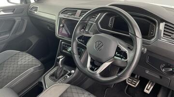 2022 Volkswagen 2.0 TDI R-Line DSG Euro 6 5-door (White) - Image: 6