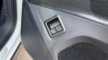 2025 Volkswagen TSI eHybrid 19.7kWh R-Line Edition DSG Euro 6 5-door (White) - Image: 28