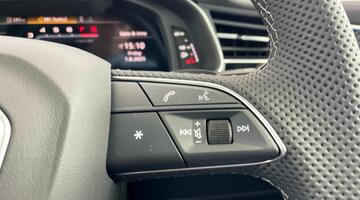 2025 Audi 4.0 TFSI V8 Black Edition Tiptronic quattro Euro 6 5-door (Black) - Image: 25