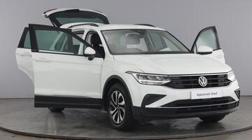 2022 Volkswagen TSI Active Euro 6 5-door (White) - Image: 9