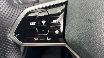 2021 Volkswagen 2.0 TDI R-Line Euro 6 5-door (Silver) - Image: 24