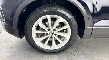 2023 Volkswagen 1.0 TSI Life Euro 6 5-door (Black) - Image: 35