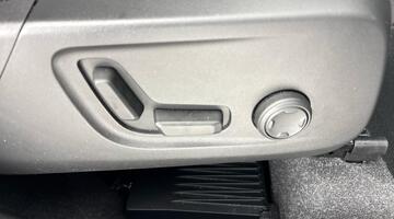 2024 Volvo 2.0 B3 MHEV Plus DCT Auto Euro 6 5-door (Grey) - Image: 20