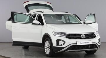 2022 Volkswagen TSI Life DSG Euro 6 5-door (White) - Image: 9