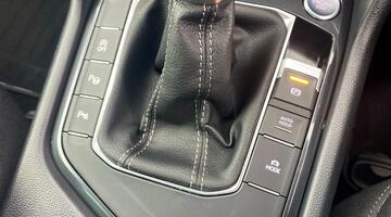 2024 Volkswagen TSI R-Line Edition DSG Euro 6 5-door (Blue) - Image: 12