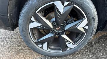 2025 CUPRA ETSI V2 DSG Euro 6 5-door (Black) - Image: 27