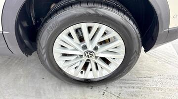 2023 Volkswagen 1.0 TSI Life Euro 6 5-door (Grey) - Image: 29