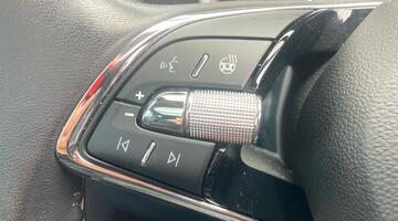 2022 Škoda TSI ACT SE L Executive Euro 6 5-door (7 Seat) (Blue) - Image: 23