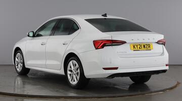 2021 Škoda TSI ACT SE L First Edition Euro 6 5-door (White) - Image: 3