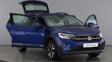 2023 Volkswagen 1.0 TSI Life Euro 6 5-door (Blue) - Image: 9