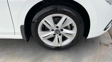 2022 Volkswagen TSI Life Euro 6 5-door (White) - Image: 5