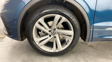 2024 Volkswagen TSI R-Line Edition DSG Euro 6 5-door (Blue) - Image: 38