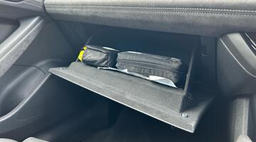 2025 Audi 100kWh Edition 1 Auto quattro 5-door (Grey) - Image: 17